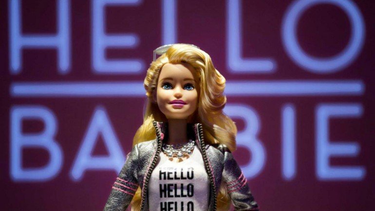 Um relatório concluiu que os piratas informáticos podem ter acesso às conversas das crianças através da nova Barbie