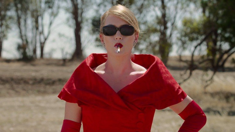 Kate Winslet, modista e talvez assassina em 'A Costureira', da realizadora australiana Jocelyn Moorhouse