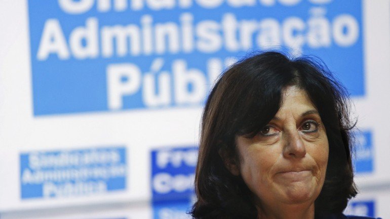 Ana Avoila, dirigente da Frente Comum, diz que a proposta põe em causa a prometida mudança de política.