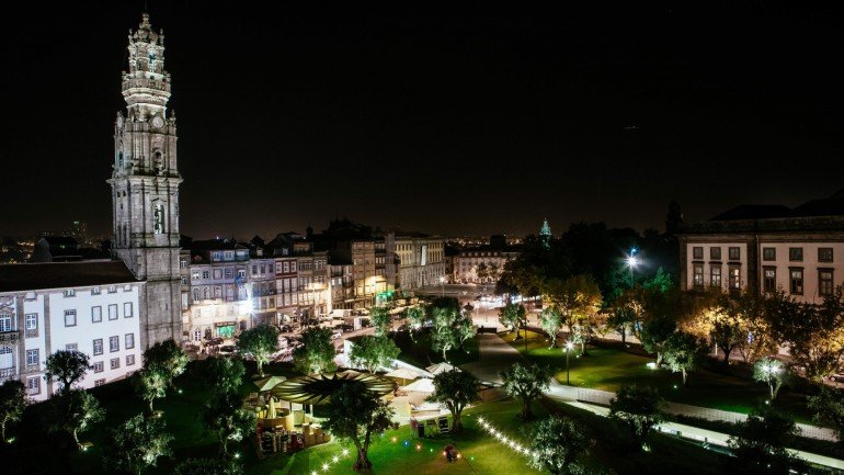 A esplanada do Base, nos Clérigos, foi um dos melhores espaços que o ano de 2015 trouxe ao Porto