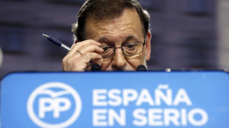 O primeiro-ministro, Mariano Rajoy, garante que desconhecia as gravações e que nem sabia da existência de um gabinete anti-corrupção