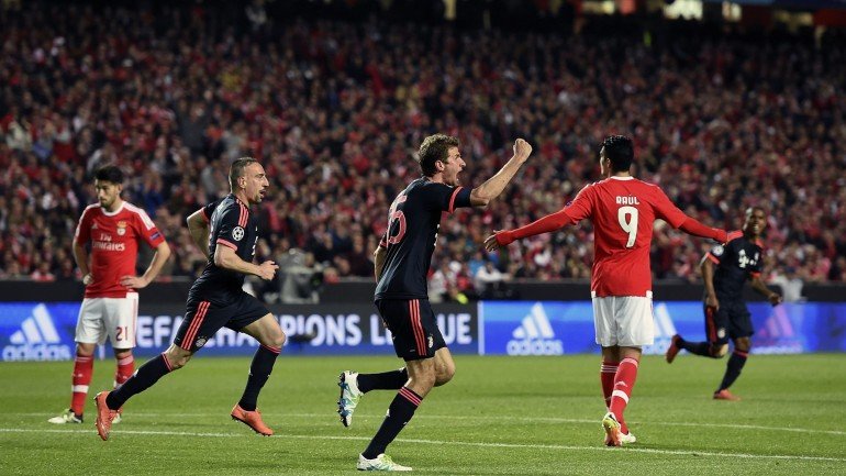 O Benfica precisa de marcar dois golos na segunda parte para seguir rumo às meias-finais da Liga dos Campeões