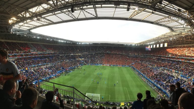 O Parc Olympique Lyonnais quase à pinha para o Itália-Bélgica, que se jogou a 13 de junho. Portugal joga aqui a 22 de junho, contra a Hungria, no último encontro que tem marcado na fase de grupos