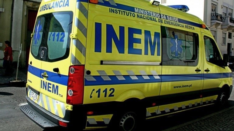 Equipa do INEM foi acionada pelas 13h04 de sábado e ainda levou a cabo manobras de reanimação, mas vítima acabou por morrer já no hospital