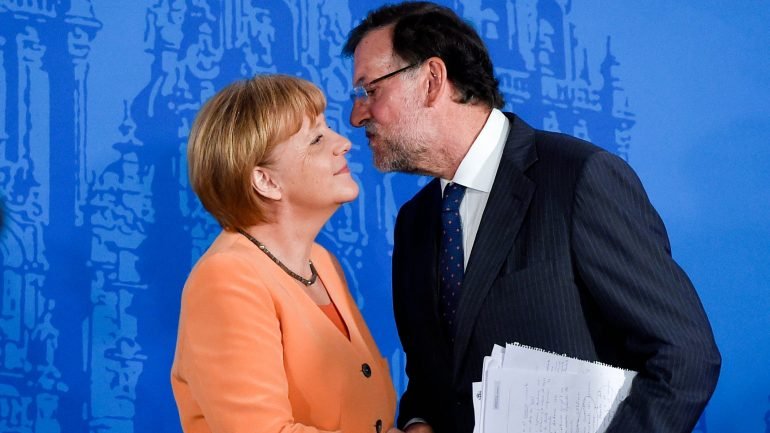 Angela Merkely e Mariano Rajoy encontraram-se em Bruxelas esta terça-feira