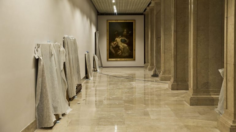 Iniciada em janeiro, a renovação do terceiro piso era há muito desejada pela direção do MNAA, que acolhe o mais importante acervo de pintura e escultura portuguesa do país deste período