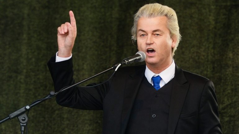 Geert Wilders considerou a vitória do Brexit no Reino Unido uma &quot;revolta patriótica em busca da liberdade&quot;
