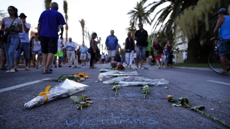 O ataque em Nice causou a morte de 84 pessoas