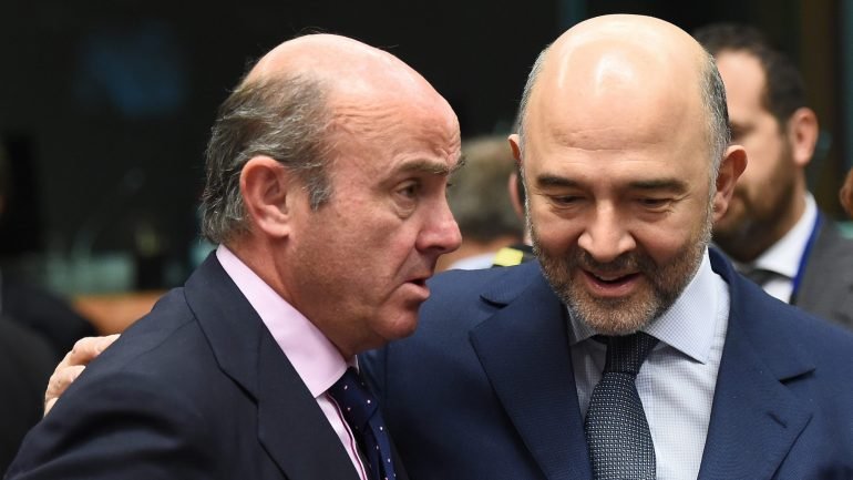 Luis de Guindos, ministro da Economia espanhol, irá negociar o alargamento com o comissário Pierre Moscovici