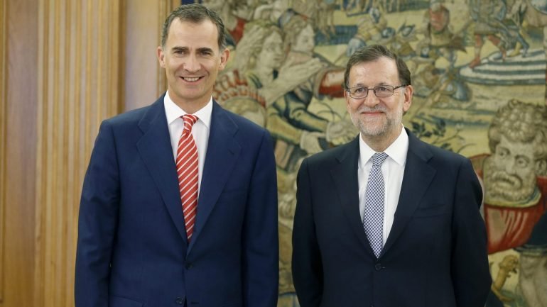 Mariano Rajoy vai agora começar o iniciar as negociações &quot;durante um período razoável&quot; com os restantes partidos