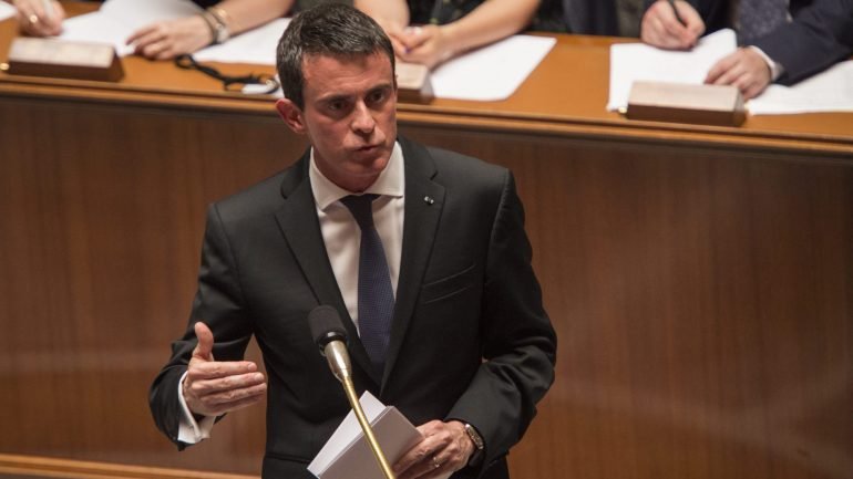 Manuel Valls garantiu que as autoridades serão &quot;implacáveis contra os que professam o ódio&quot;
