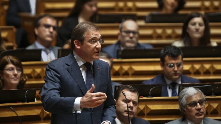 O presidente do PSD, Pedro Passos Coelho, durante o debate sobre o Estado da Nação, em 2016