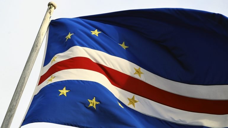 O documento foi rubricado pelo embaixador dos Estados Unidos em Cabo Verde, Donald Helfim, e pela presidente da Cabo Verde TradeInvest, Ana Lima Barber