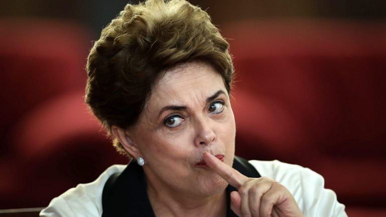 Dilma Rousseff perdeu o mandato na quarta-feira numa decisão polémica do Senado