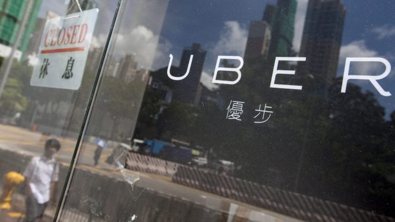 A Uber já acumulou o equivalente a mais de um milhão de euros em multas desde que começou a operar na Região, em outubro de 2015