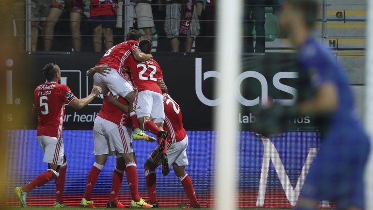 Sempre em festa, o Benfica: do campeonato para a Liga dos Campeões