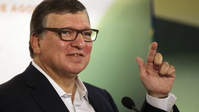 Durão Barroso presidiu à Comissão Europeia entre 2004 e 2014 e foi contratado em julho pelo banco norte-americano