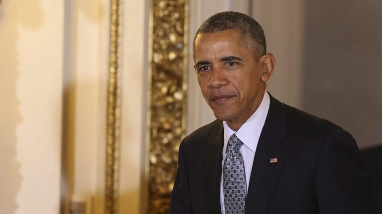 Barack Obama continua a manter autoridade e flexibilidade para aliviar as sanções à ilha