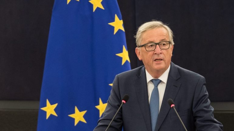 &quot;O populismo não resolve os problemas, cria problemas&quot; disse Juncker