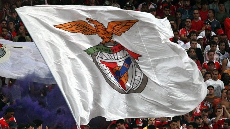 A decisão do tribunal mantém que o Benfica tem de pagar 204 euros à Federação Portuguesa de Futebol