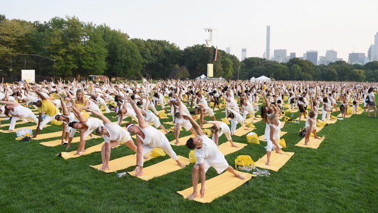 Evento no Central Park, em Nova Iorque, onde Lauren Imparato, fundadora do Retox, deu uma aula de ioga e bem-estar.