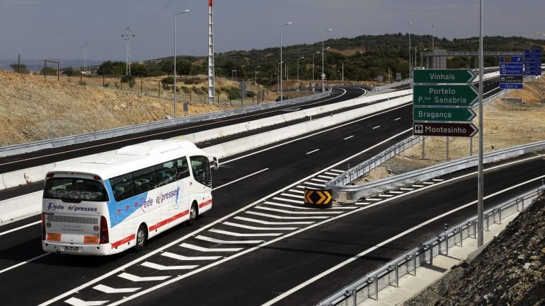 Só muito recentemente é que o distrito de Bragança teve os primeiros quilómetros de autoestrada