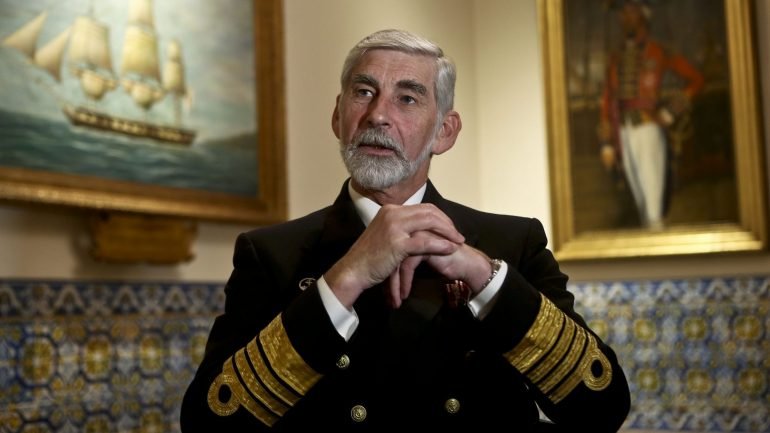 O orçamento destinado à Marinha em 2017 é de 377 milhões de euros, mas o Chefe da Armada considera-o &quot;extremamente restritivo&quot;