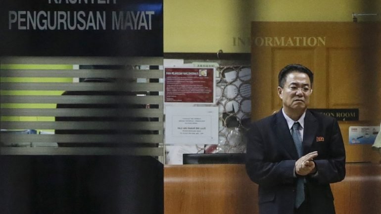 Kim Jong-nam, morreu na passada segunda-feira após duas mulheres o terem atingido na cara com um líquido não identificado no aeroporto internacional de Kuala Lumpur