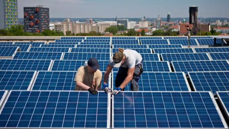 A BeOn Energy é fornecedora de microinversores para a EDP, que os integra na sua oferta solar