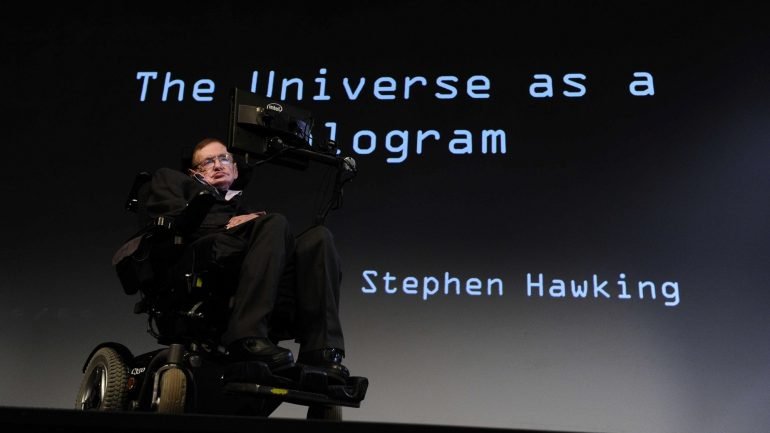 Stephen Hawking discursou no Starmus Festival, evento que promove a ciência e a divulgação da cultura científica, na Noruega