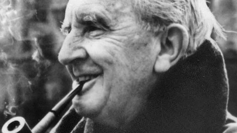 A HarperCollins publicou recentemente uma nova/velha história de J.R.R. Tolkien: a de Beren e Lúthien
