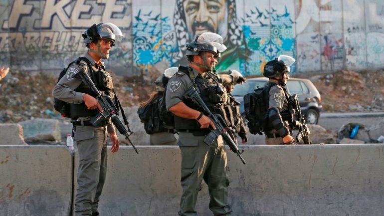 Os confrontos dos últimos dias entre israelitas e palestinianos já fizeram sete mortos