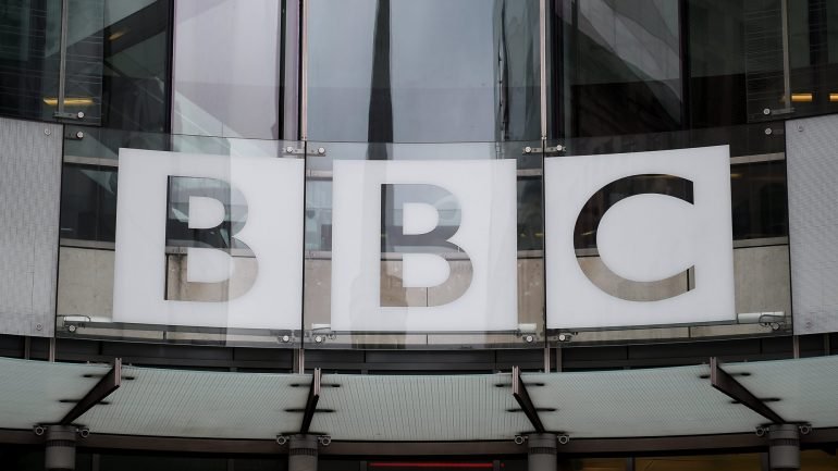 A BBC junta-se a outros serviços de onda média como a Voz da América e a Radio Free Asia