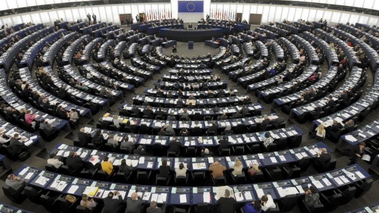 O Parlamento Europeu debateu esta terça-feira sobre o ponto de situação das negociações com Londres