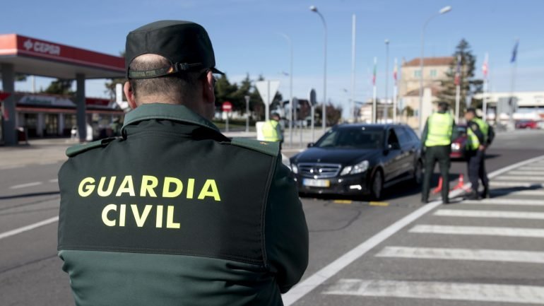 A polícia espanhola não especificou a data das detenções dos três portugueses