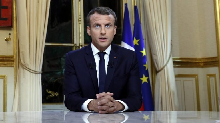 Emmanuel Macron revelou que está a pensar visitar Teerão em breve
