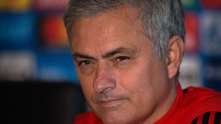 José Mourinho regressa a Stamford Bridge, onde venceu oito troféus