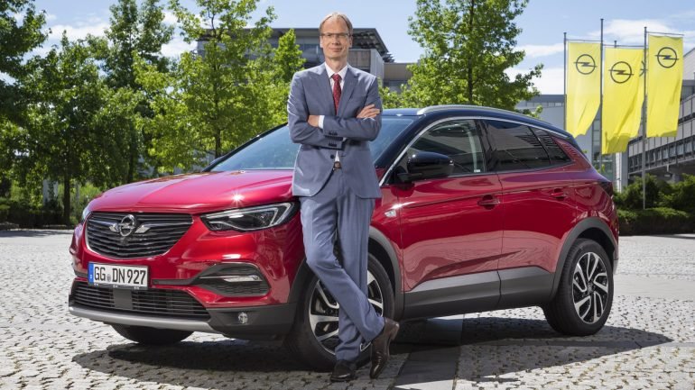 O CEO da Opel, Michael Lohscheller, diz acreditar que, livre do jugo da General Motors, a Opel tem finalmente condições para se tornar uma marca global