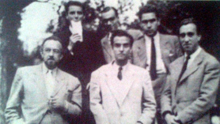(Em cima, a partir da esquerda) Mário Cesariny, José-Augusto França e Vespeira; (Em Baixo): António Pedro, Alexandre O'Neill e João Moniz Pereira