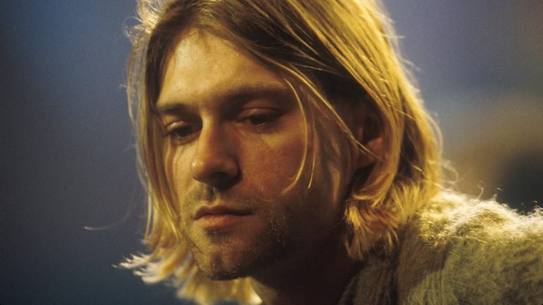 Kurt Cobain foi encontrado morto em casa a 8 de abril de 1994. Tinha 27 anos