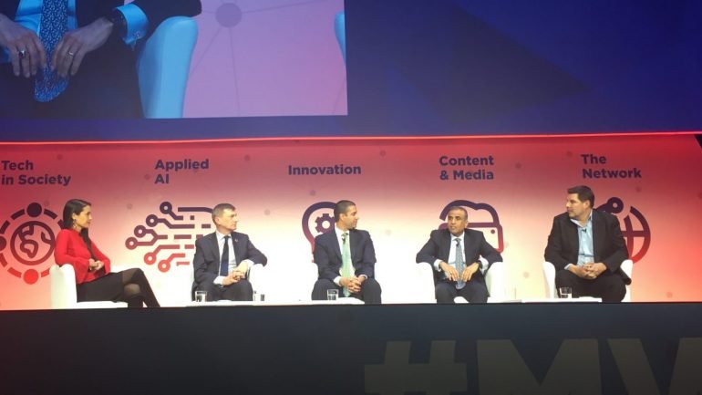 A conferência no Mobile World Congress debruçou-se sobre as diferenças legislativas entre os EUA e a UE no acesso à Internet