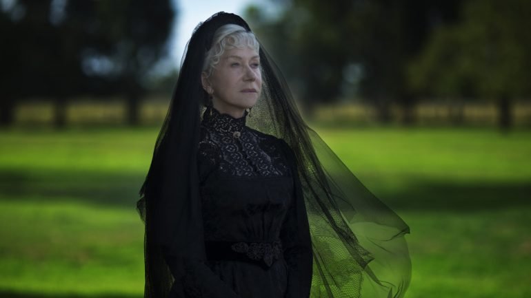 Helen Mirren é uma viúva atormentada por fantasmas em &quot;A Maldição da Casa Winchester&quot;