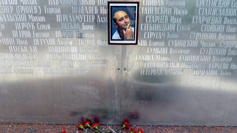 De 41 anos, seria o quinto jornalista crítico do presidente russo a ser assassinado em Kiev se tivesse mesmo morrido