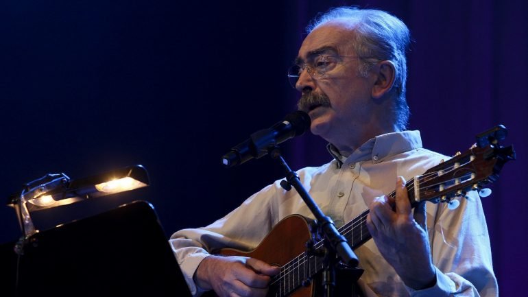 José Mário Branco, de 76 anos e com 50 de carreira discográfica, acaba de lançar um álbum de temas inéditos e raros