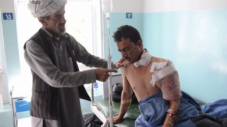 Mais de 260 pessoas morreram e mais de 100 ficaram feridas nos combates dos últimos quatro dias em Ghazni, no Afeganistão