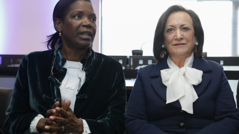 A ministra da Justiça, Francisca Van Dunem, e a Procuradora-Geral Joana Marques Vidal que termina o mandato em outubro