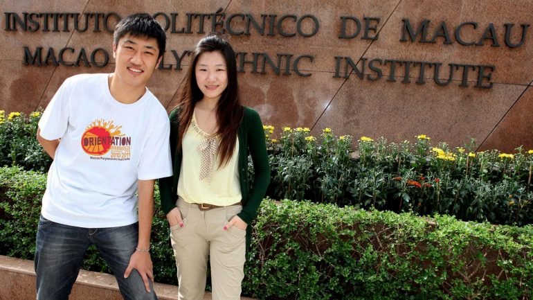 Há 500 estudantes, na maioria falantes de mandarim, a estudar português em Macau