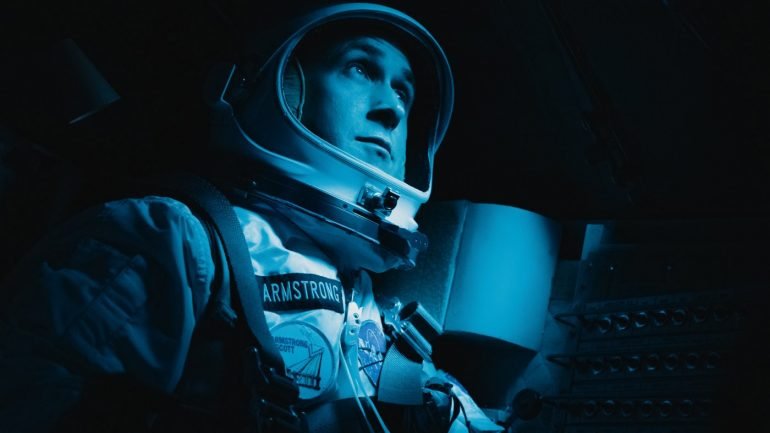 Ryan Gosling não é inteiramente credível como Neil Armstrong em &quot;O Primeiro Homem na Lua&quot;, de Damien Chazelle