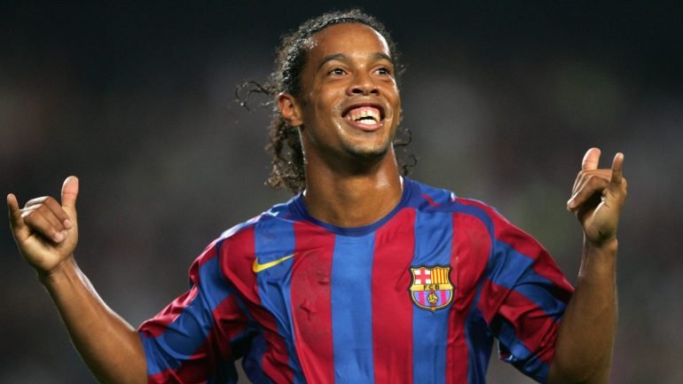 Ronaldinho foi jogador do Barcelona entre 2003 e 2008