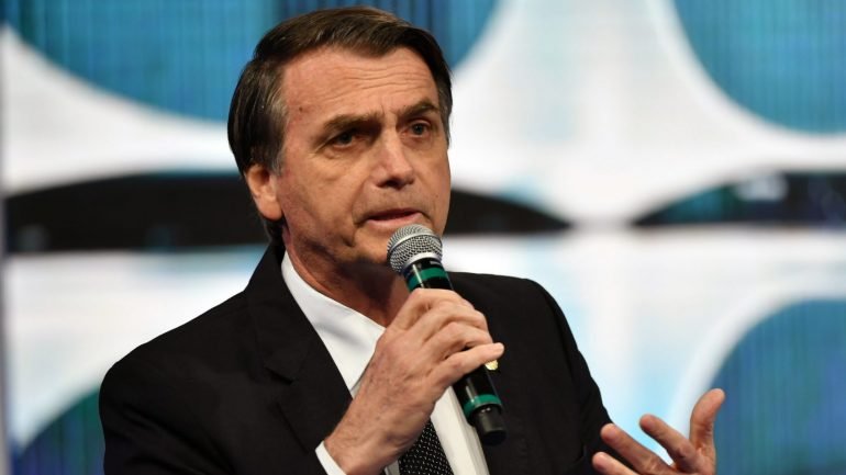 A segunda volta da eleições presidenciais brasileiras realizam-se a 28 de outubro